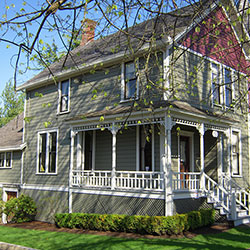 Oregon City, OR - Harkett House - Side